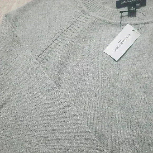 Banana Republic Relaxed Fit Raglan Pullover Sweater - Picture 10 of 11